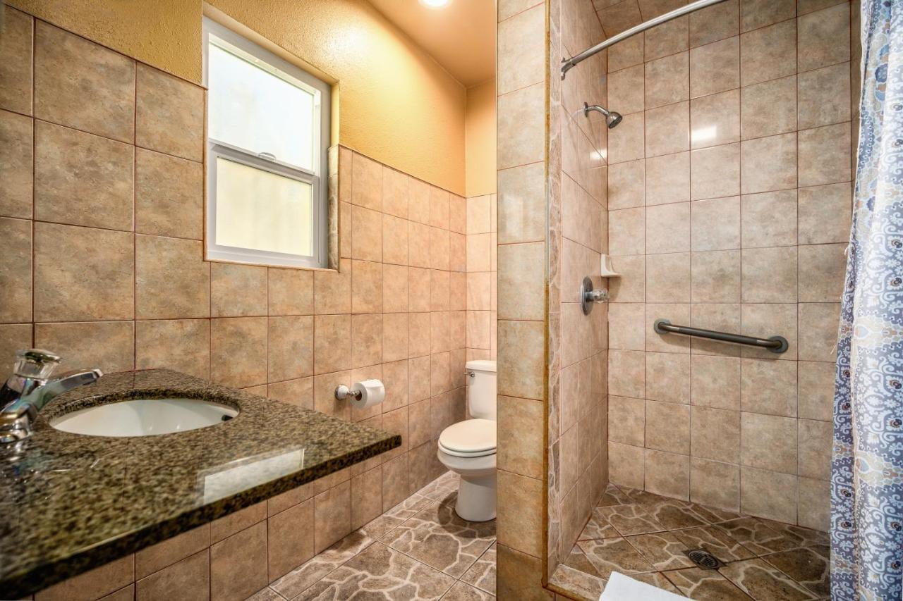 Geneva Motel Inglewood Bagian luar foto